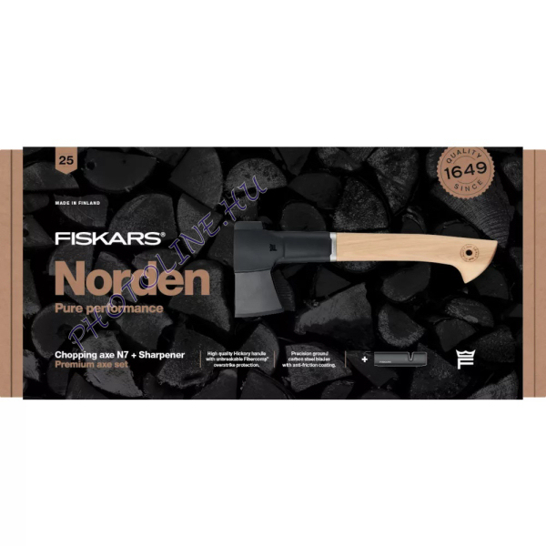 FISKARS N7 Norden kemping fejsze + élező, díszdobozban